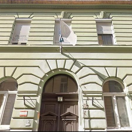 Szentkiralyi 5 - Double Basic In The City Center - Self-Check-In 布达佩斯 外观 照片
